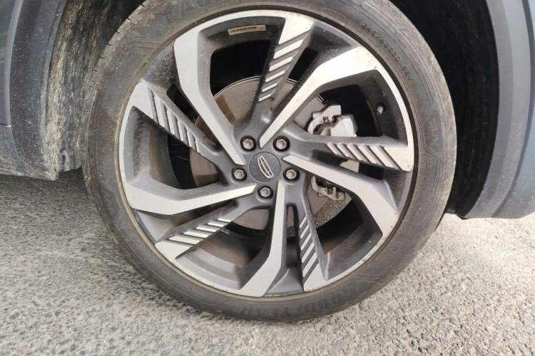 Used Geely Auto Monjaro L 2021 2.0TD DCT EVO Two-Wheel Drive Smart Luxury Version Right Front Wheel Hub