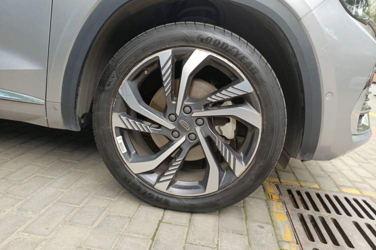 Used Geely Auto Monjaro L 2021 2.0TD DCT EVO Two-Wheel Drive Smart Luxury Version Right Front Wheel Hub