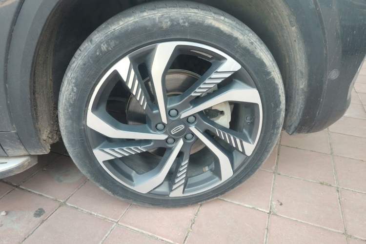 Used Geely Auto Monjaro L 2021 2.0TD DCT EVO Two-Wheel Drive Smart Luxury Version Right Front Wheel Hub