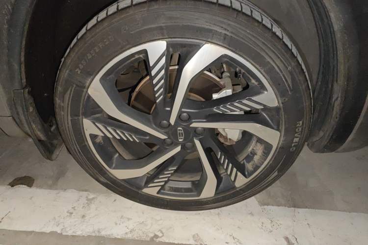 Used Geely Auto Monjaro L 2021 2.0TD DCT EVO Two-Wheel Drive Smart Luxury Version Right Front Wheel Hub