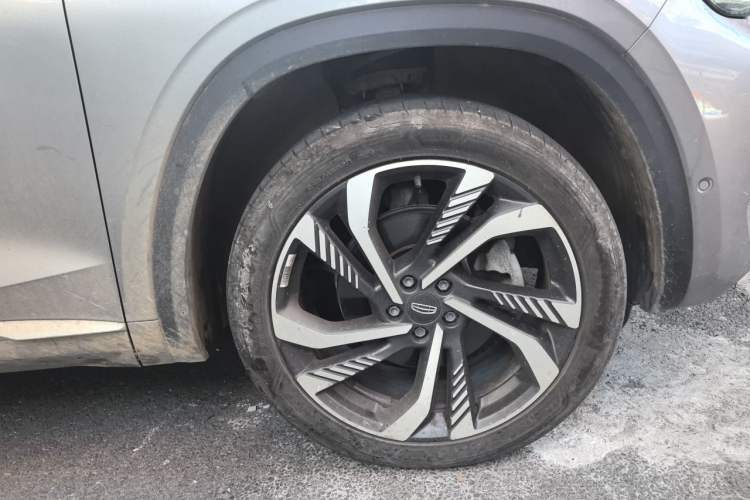 Used Geely Auto Monjaro L 2021 2.0TD DCT EVO Two-Wheel Drive Smart Luxury Version Right Front Wheel Hub