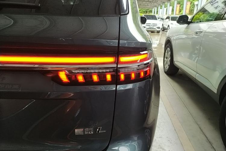 Used Geely Auto Monjaro L 2021 2.0TD DCT EVO Two-Wheel Drive Smart Luxury Version Right Rear Taillight