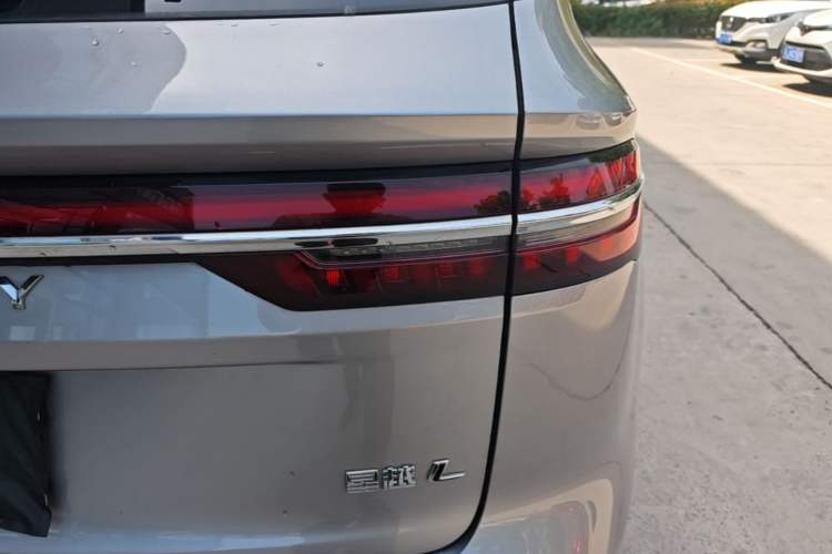 Used Geely Auto Monjaro L 2021 2.0TD DCT EVO Two-Wheel Drive Prestige Version Right Rear Taillight