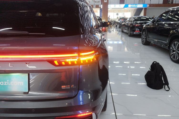 Used Geely Auto Monjaro L 2021 2.0TD DCT EVO Two-Wheel Drive Smart Luxury Version Right Rear Taillight