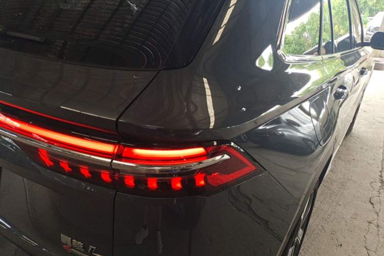 Used Geely Auto Monjaro L 2021 2.0TD DCT EVO Two-Wheel Drive Prestige Version Right Rear Taillight