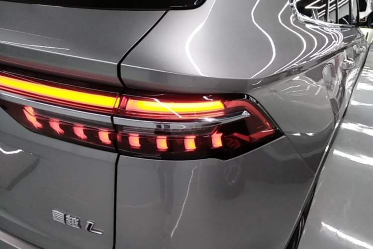 Used Geely Auto Monjaro L 2021 2.0TD DCT EVO Two-Wheel Drive Smart Luxury Version Right Rear Taillight