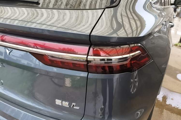 Used Geely Auto Monjaro L 2021 2.0TD DCT EVO Two-Wheel Drive Prestige Version Right Rear Taillight