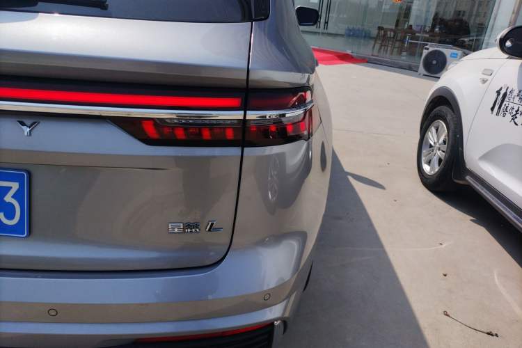 Used Geely Auto Monjaro L 2021 2.0TD DCT EVO Two-Wheel Drive Prestige Version Right Rear Taillight