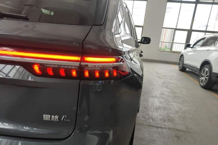 Used Geely Auto Monjaro L 2021 2.0TD DCT EVO Two-Wheel Drive Smart Luxury Version Right Rear Taillight