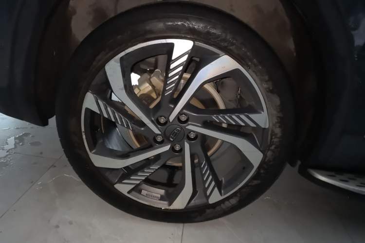 Used Geely Auto Monjaro L 2021 2.0TD DCT EVO Two-Wheel Drive Smart Luxury Version Right Rear Wheel Hub