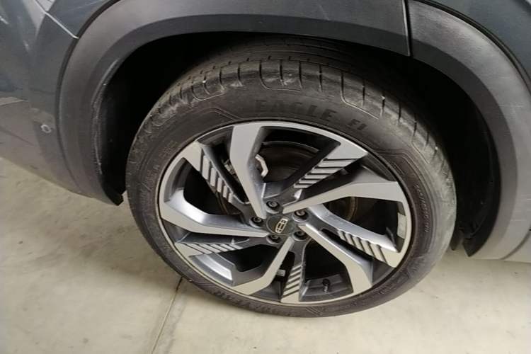 Used Geely Auto Monjaro L 2021 2.0TD DCT EVO Two-Wheel Drive Smart Luxury Version Right Rear Wheel Hub