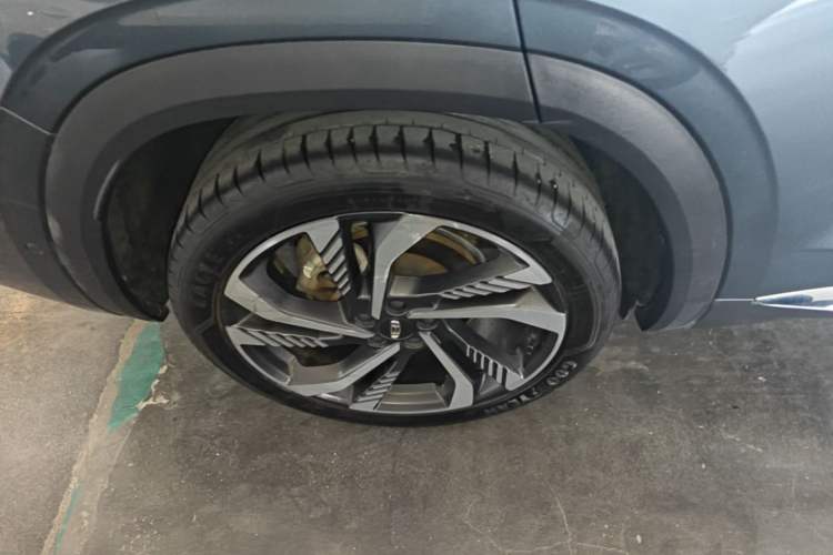 Used Geely Auto Monjaro L 2021 2.0TD DCT EVO Two-Wheel Drive Smart Luxury Version Right Rear Wheel Hub