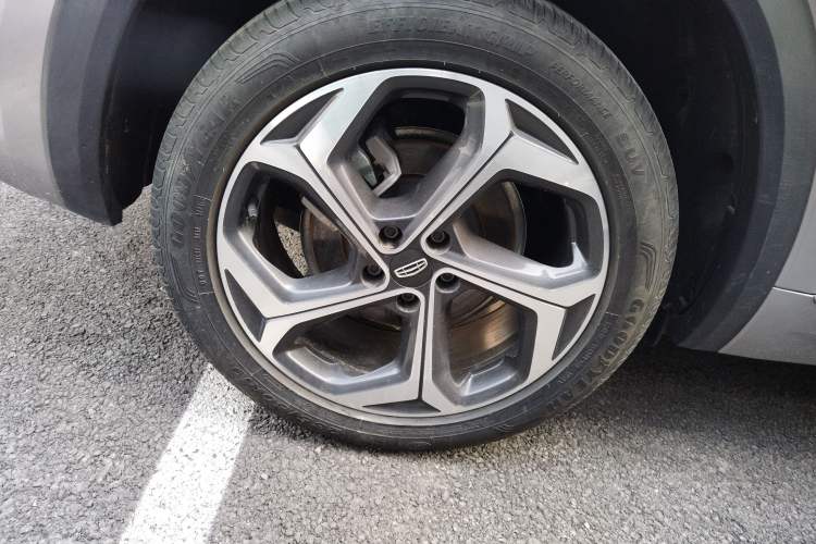 Used Geely Auto Monjaro L 2021 2.0TD DCT EVO Two-Wheel Drive Prestige Version Right Rear Wheel Hub