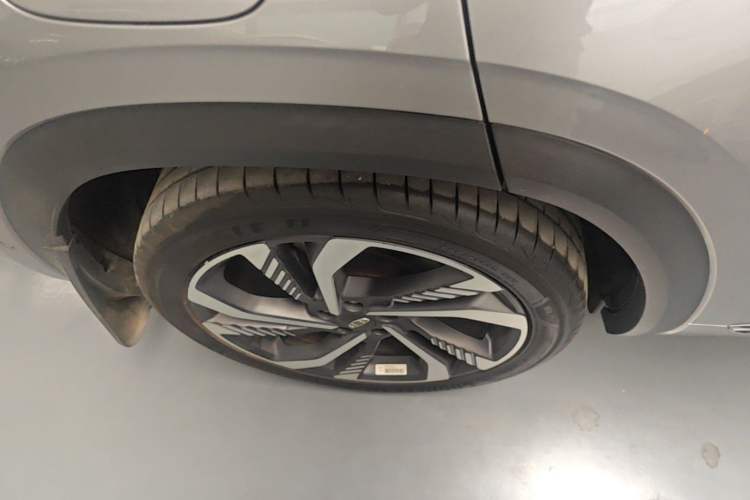 Used Geely Auto Monjaro L 2021 2.0TD DCT EVO Two-Wheel Drive Smart Luxury Version Right Rear Wheel Hub