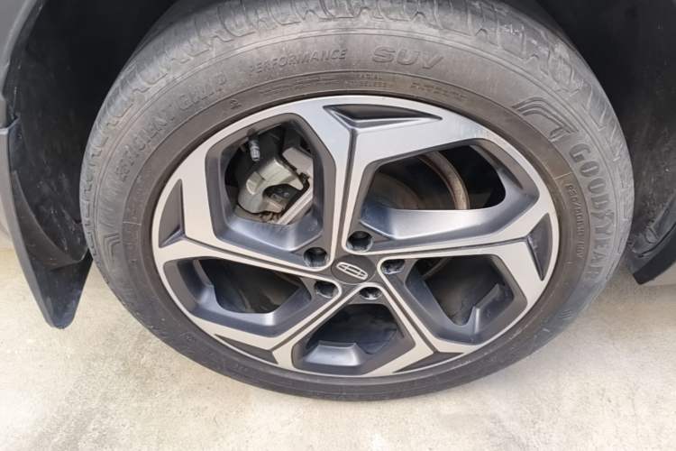 Used Geely Auto Monjaro L 2021 2.0TD DCT EVO Two-Wheel Drive Prestige Version Right Rear Wheel Hub