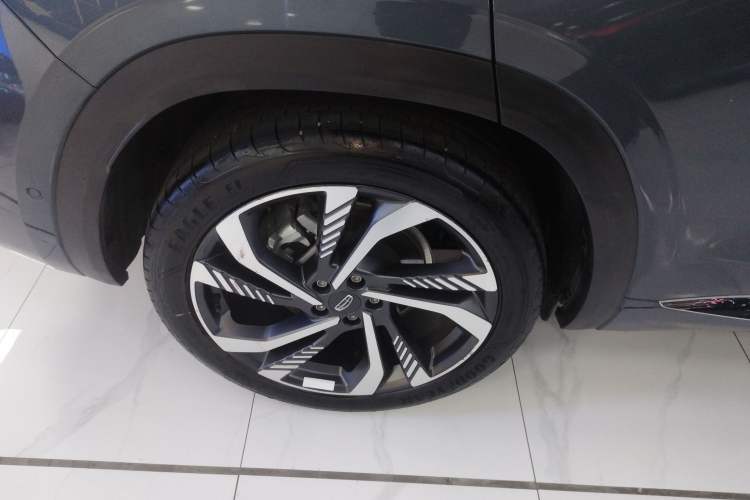 Used Geely Auto Monjaro L 2021 2.0TD DCT EVO Two-Wheel Drive Smart Luxury Version Right Rear Wheel Hub