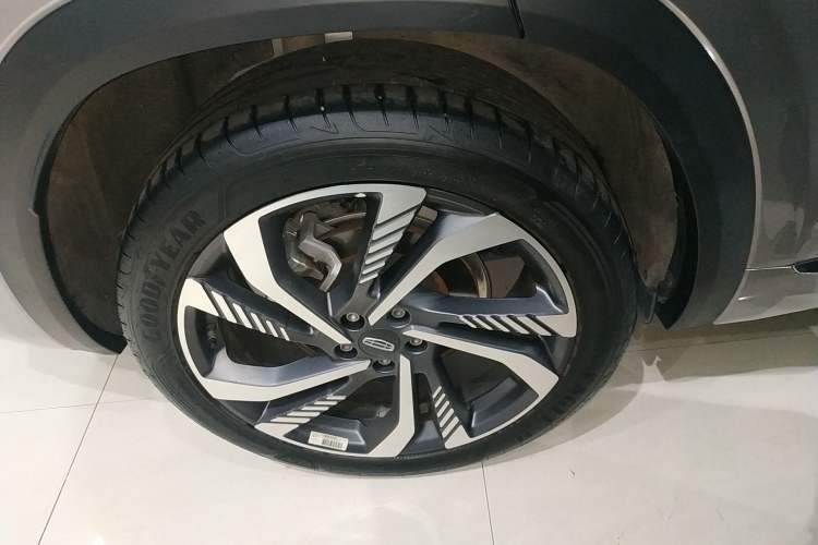 Used Geely Auto Monjaro L 2021 2.0TD DCT EVO Two-Wheel Drive Smart Luxury Version Right Rear Wheel Hub