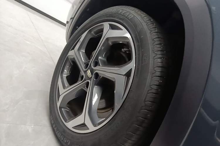 Used Geely Auto Monjaro L 2021 2.0TD DCT EVO Two-Wheel Drive Prestige Version Right Rear Wheel Hub