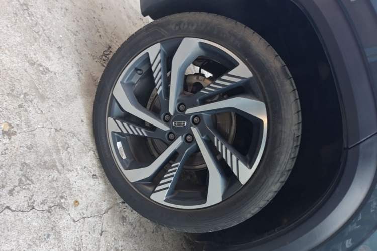 Used Geely Auto Monjaro L 2021 2.0TD DCT EVO Two-Wheel Drive Smart Luxury Version Right Rear Wheel Hub