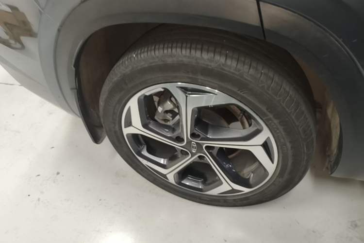Used Geely Auto Monjaro L 2021 2.0TD DCT EVO Two-Wheel Drive Prestige Version Right Rear Wheel Hub