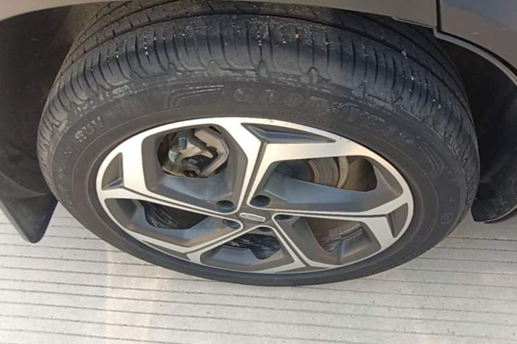 Used Geely Auto Monjaro L 2021 2.0TD DCT EVO Two-Wheel Drive Prestige Version Right Rear Wheel Hub