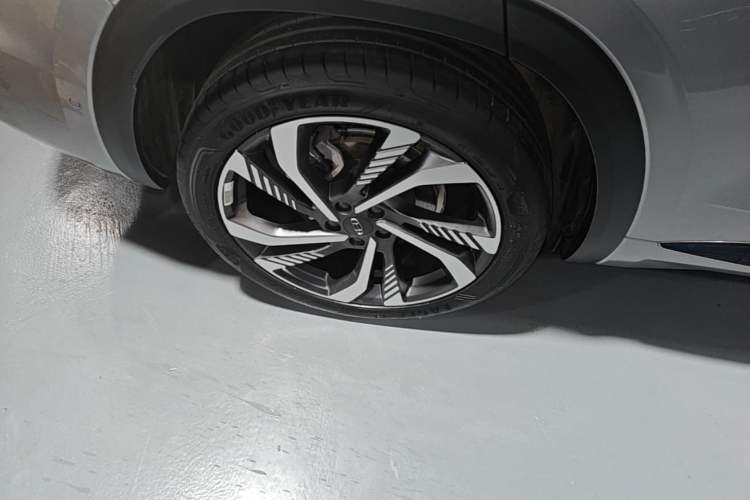 Used Geely Auto Monjaro L 2021 2.0TD DCT EVO Two-Wheel Drive Smart Luxury Version Right Rear Wheel Hub