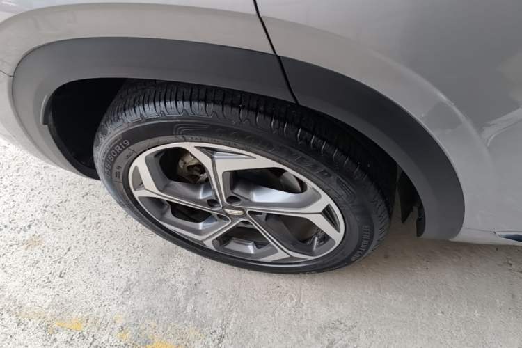 Used Geely Auto Monjaro L 2021 2.0TD DCT EVO Two-Wheel Drive Prestige Version Right Rear Wheel Hub