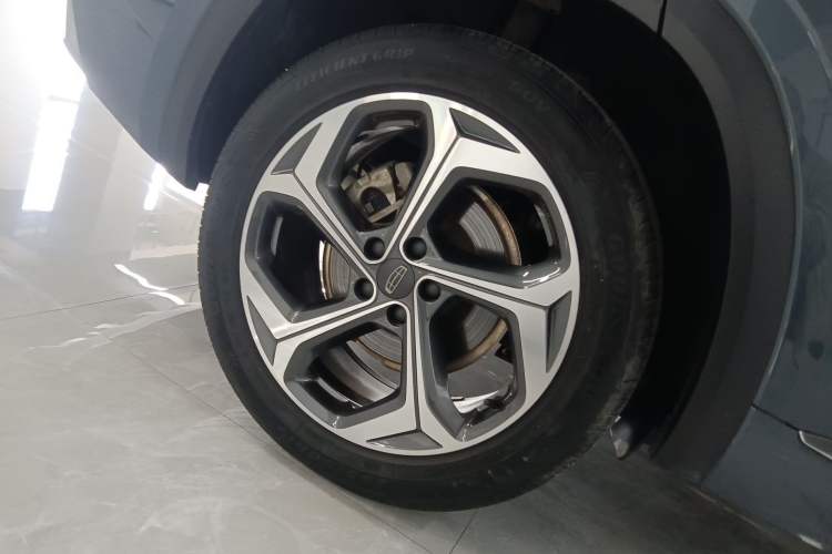 Used Geely Auto Monjaro L 2021 2.0TD DCT EVO Two-Wheel Drive Prestige Version Right Rear Wheel Hub
