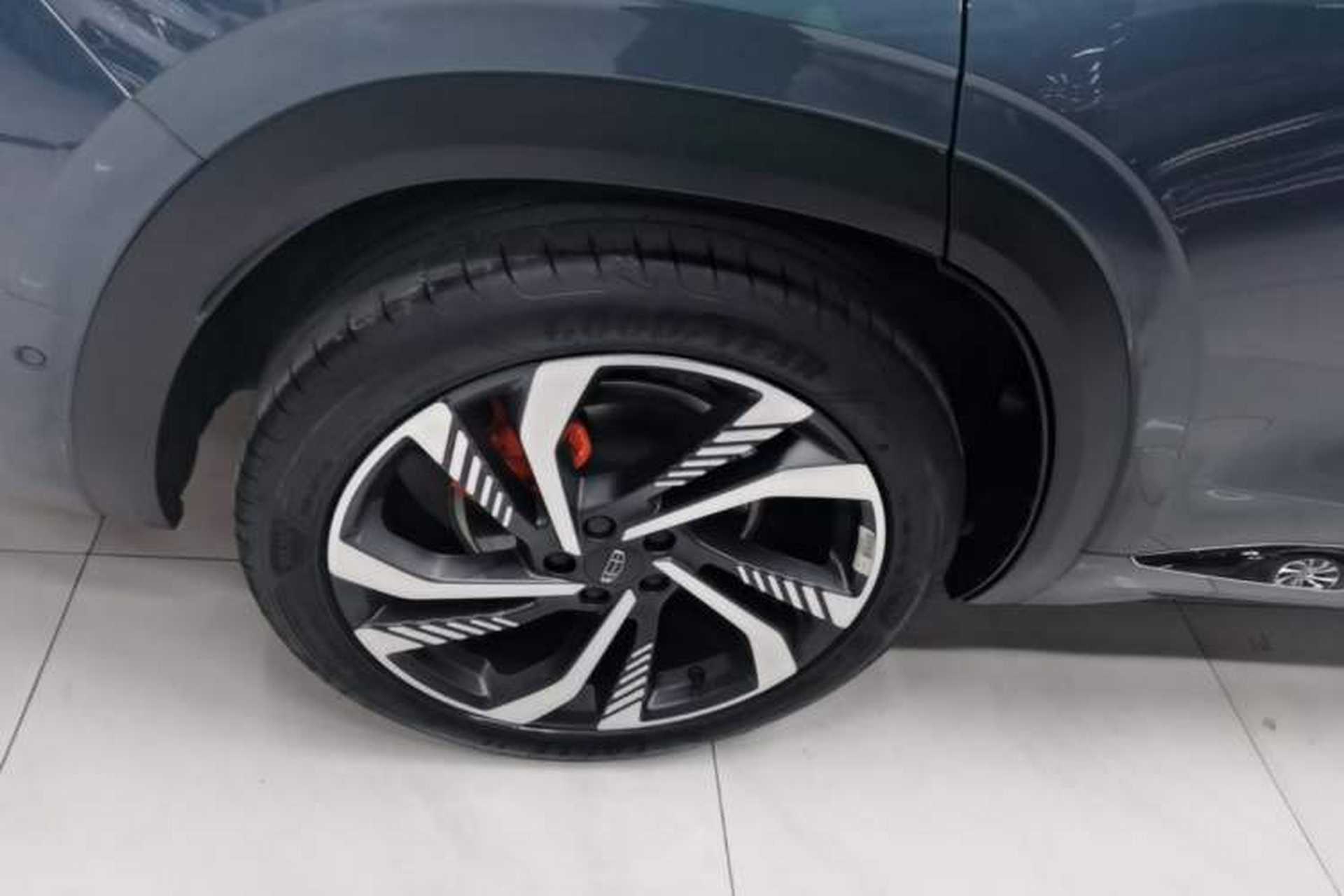 Used Geely Auto Monjaro L 2021 2.0TD DCT EVO Two-Wheel Drive Smart Luxury Version Right Rear Wheel Hub