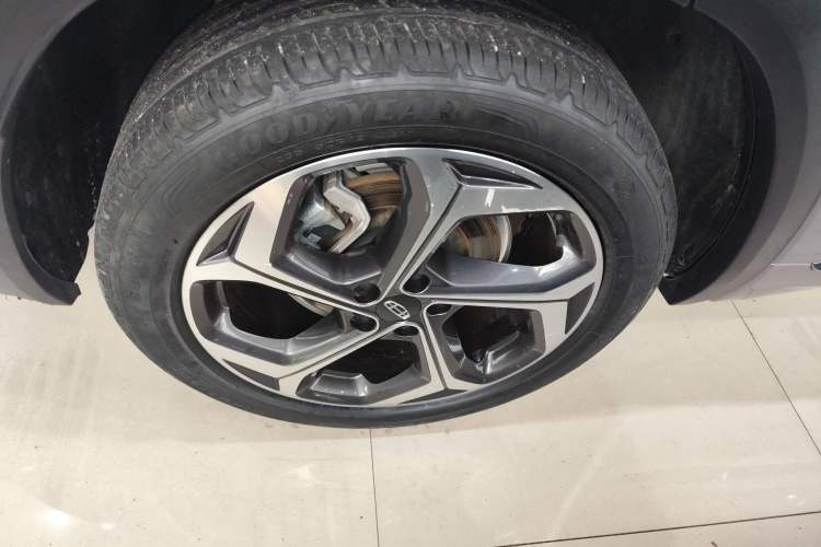 Used Geely Auto Monjaro L 2021 2.0TD DCT EVO Two-Wheel Drive Prestige Version Right Rear Wheel Hub