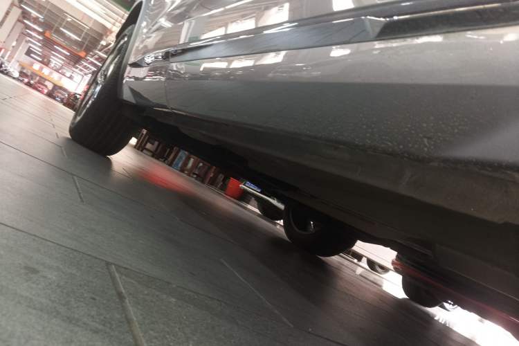 Used Geely Auto Monjaro L 2021 2.0TD DCT EVO Two-Wheel Drive Prestige Version Right Side Sill