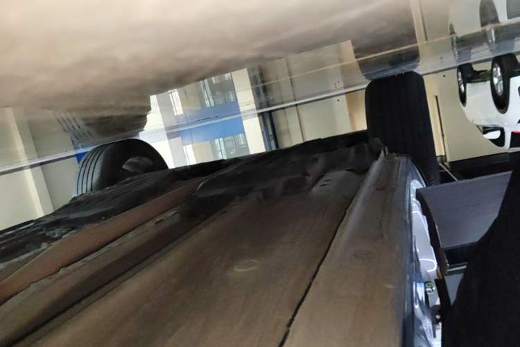 Used Geely Auto Monjaro L 2021 2.0TD DCT EVO Two-Wheel Drive Prestige Version Right Side Sill