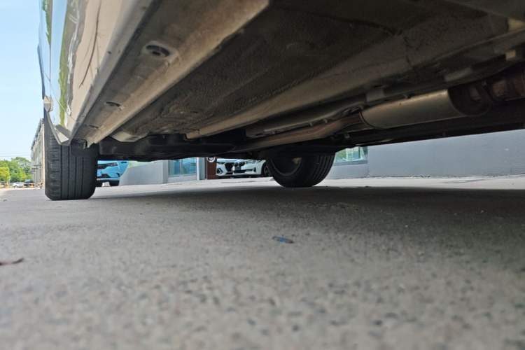 Used Geely Auto Monjaro L 2021 2.0TD DCT EVO Two-Wheel Drive Prestige Version Right Side Sill