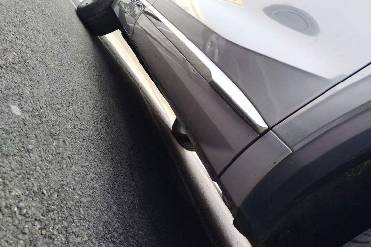 Used Geely Auto Monjaro L 2021 2.0TD DCT EVO Two-Wheel Drive Prestige Version Right Side Sill