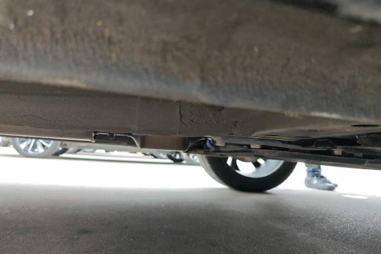 Used Geely Auto Monjaro L 2021 2.0TD DCT EVO Two-Wheel Drive Smart Luxury Version Right Side Sill