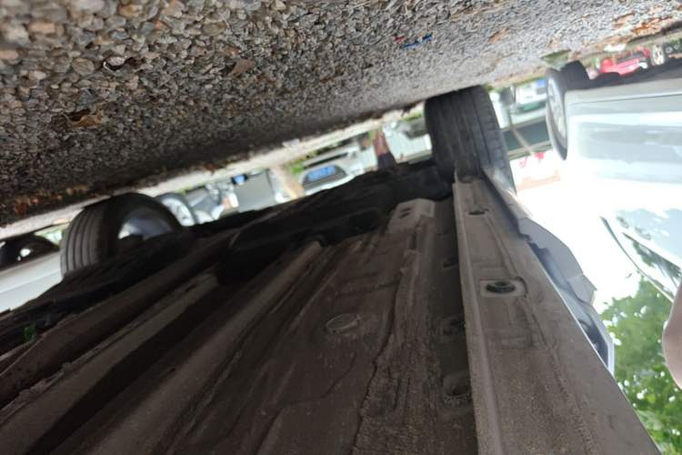 Used Geely Auto Monjaro L 2021 2.0TD DCT EVO Two-Wheel-Drive Flagship Version Right Side Sill