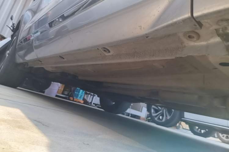 Used Geely Auto Monjaro L 2021 2.0TD DCT EVO Two-Wheel Drive Prestige Version Right Side Sill