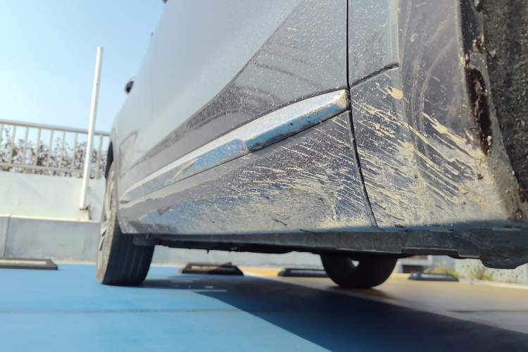Used Geely Auto Monjaro L 2021 2.0TD DCT EVO Two-Wheel Drive Smart Luxury Version Right Side Sill