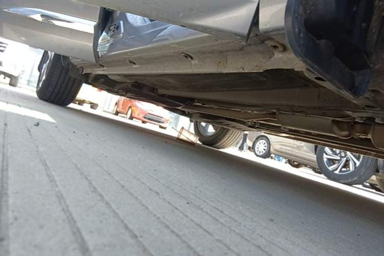Used Geely Auto Monjaro L 2021 2.0TD DCT EVO Two-Wheel Drive Prestige Version Right Side Sill