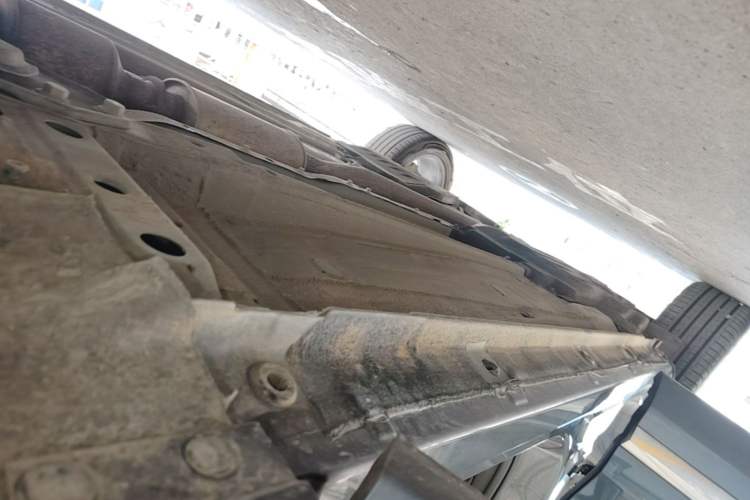 Used Geely Auto Monjaro L 2021 2.0TD DCT EVO Two-Wheel Drive Prestige Version Right Side Sill