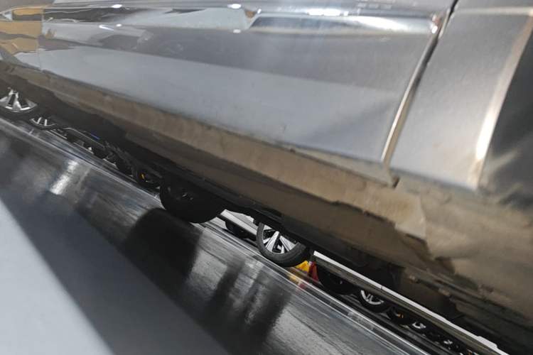 Used Geely Auto Monjaro L 2021 2.0TD DCT EVO Two-Wheel Drive Smart Luxury Version Right Side Sill