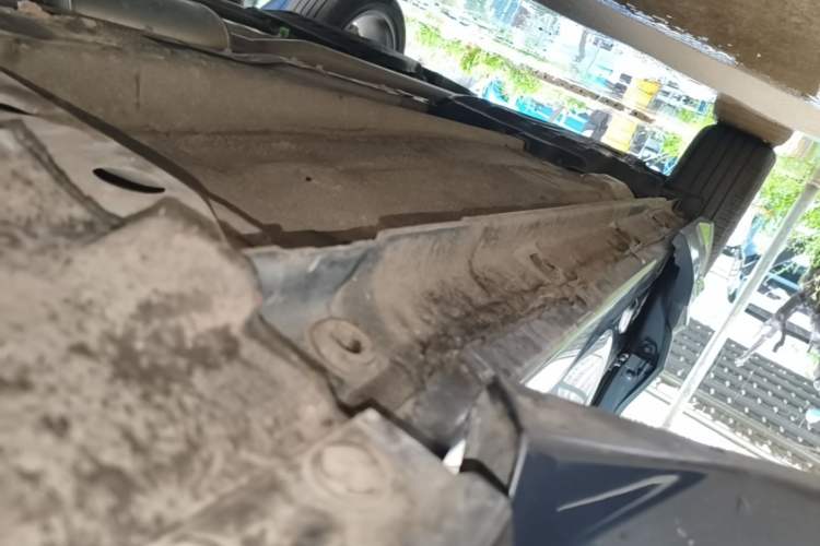Used Geely Auto Monjaro L 2021 2.0TD DCT EVO Two-Wheel Drive Prestige Version Right Side Sill