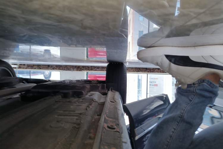 Used Geely Auto Monjaro L 2021 2.0TD DCT EVO Two-Wheel Drive Prestige Version Right Side Sill