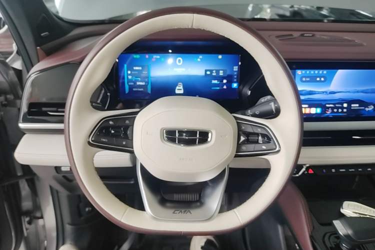 Used Geely Auto Monjaro L 2021 2.0TD High-Power Automatic All-Wheel-Drive Flagship Version Steering Wheel