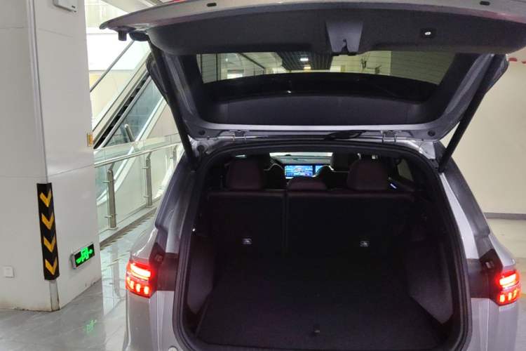 Used Geely Auto Monjaro L 2021 2.0TD DCT EVO Two-Wheel Drive Prestige Version Trunk