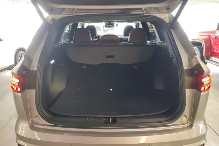 Used Geely Auto Monjaro L 2021 2.0TD DCT EVO Two-Wheel Drive Smart Luxury Version Trunk