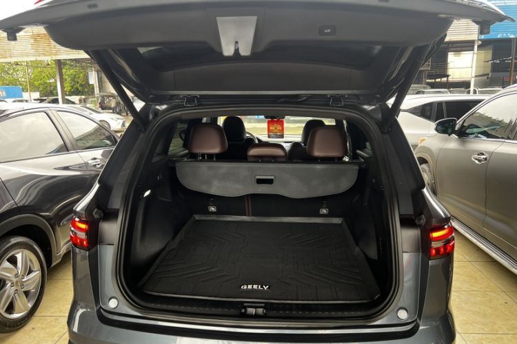Used Geely Auto Monjaro L 2021 2.0TD DCT EVO Two-Wheel Drive Smart Luxury Version Trunk