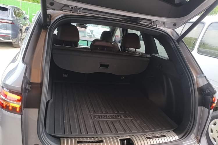 Used Geely Auto Monjaro L 2021 2.0TD DCT EVO Two-Wheel Drive Prestige Version Trunk