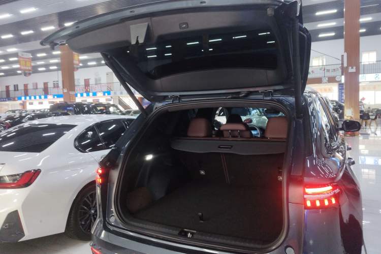 Used Geely Auto Monjaro L 2021 2.0TD DCT EVO Two-Wheel Drive Smart Luxury Version Trunk