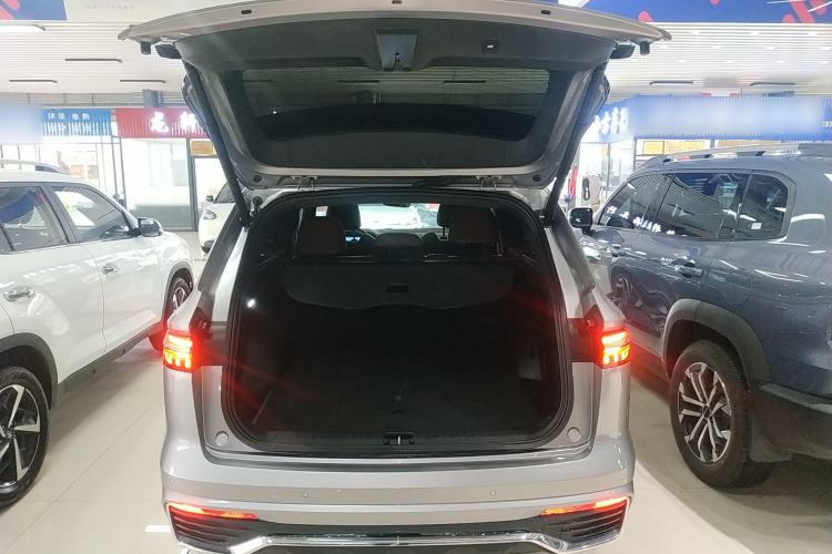Used Geely Auto Monjaro L 2021 2.0TD DCT EVO Two-Wheel Drive Smart Luxury Version Trunk